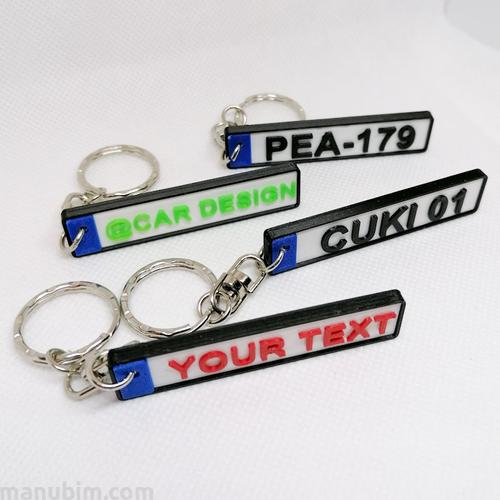 License Plate Keychain with custom text Manubim